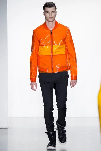 Look 30